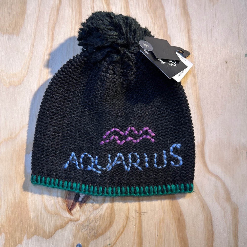 Echo New York Aquarius Horoscope Beanie Black Wool Blend Knit Pom Hat EC0756 NWT